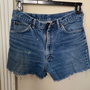 Lee’s High waisted shorts